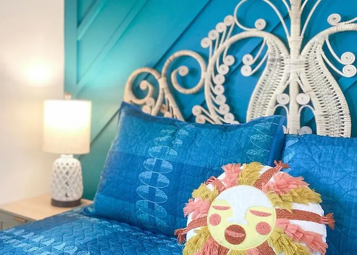 Aparthotel Please 2 Bedroom 2 Bath Sleeps 6